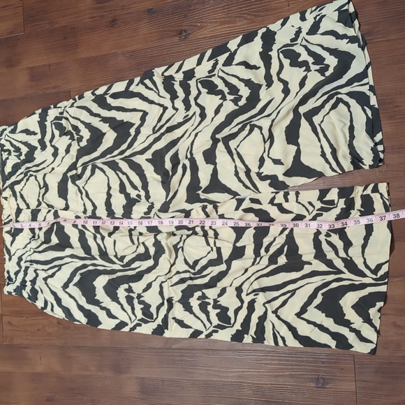 H&M pants - Picture 2 of 4